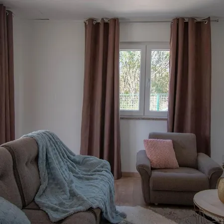 For 6 Persons With Private Pool, Parking And Garden In *