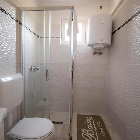 For 6 Persons With Private Pool, Parking And Garden In *